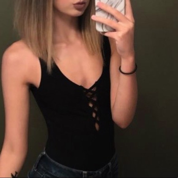 Black crossed v neck bodysuit - Picture 2 of 4